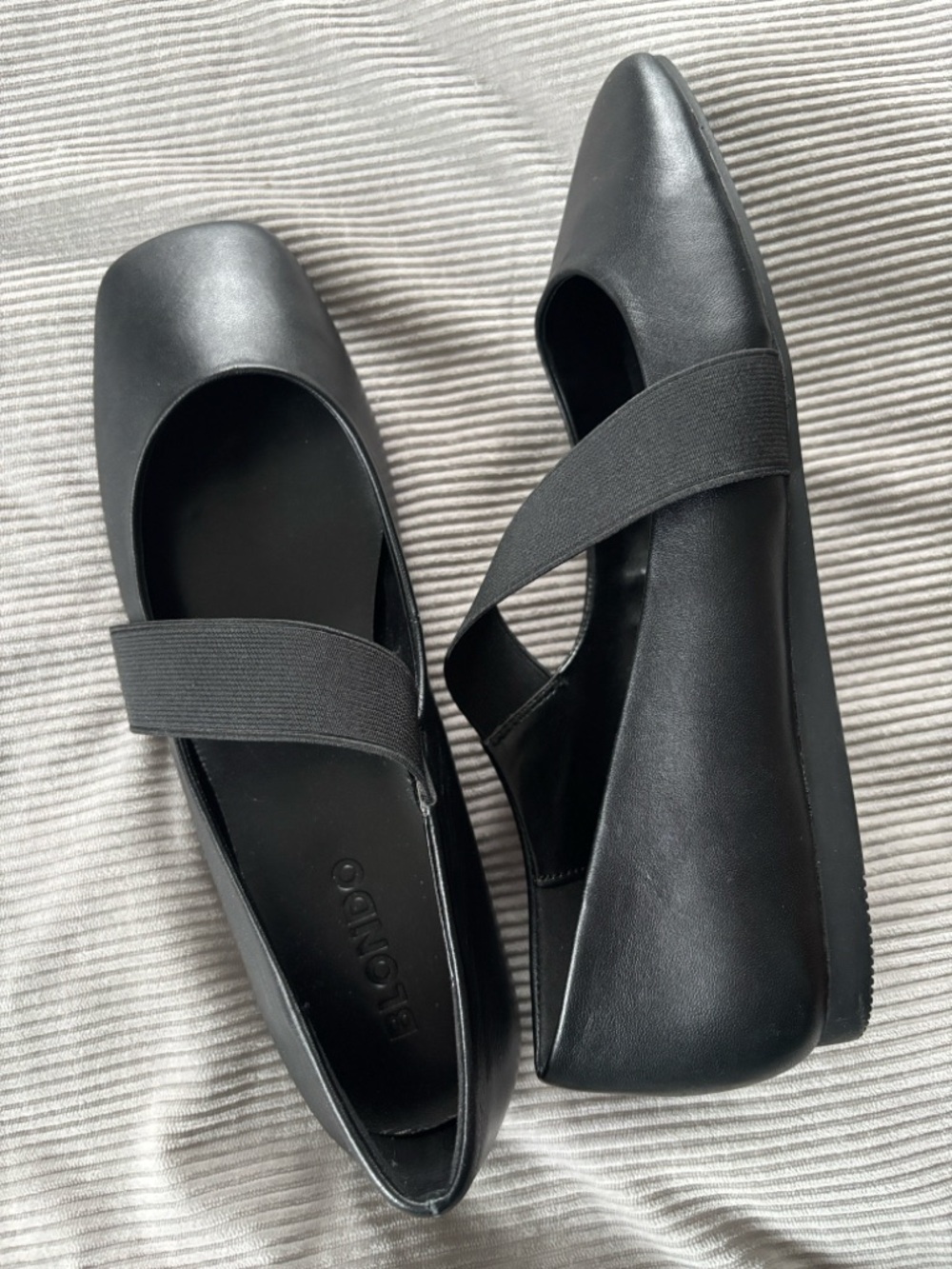 Blondo Brielle Minimalist Black Waterproof Leather Ballet Flats- size 9.5 - Picture 3 of 8